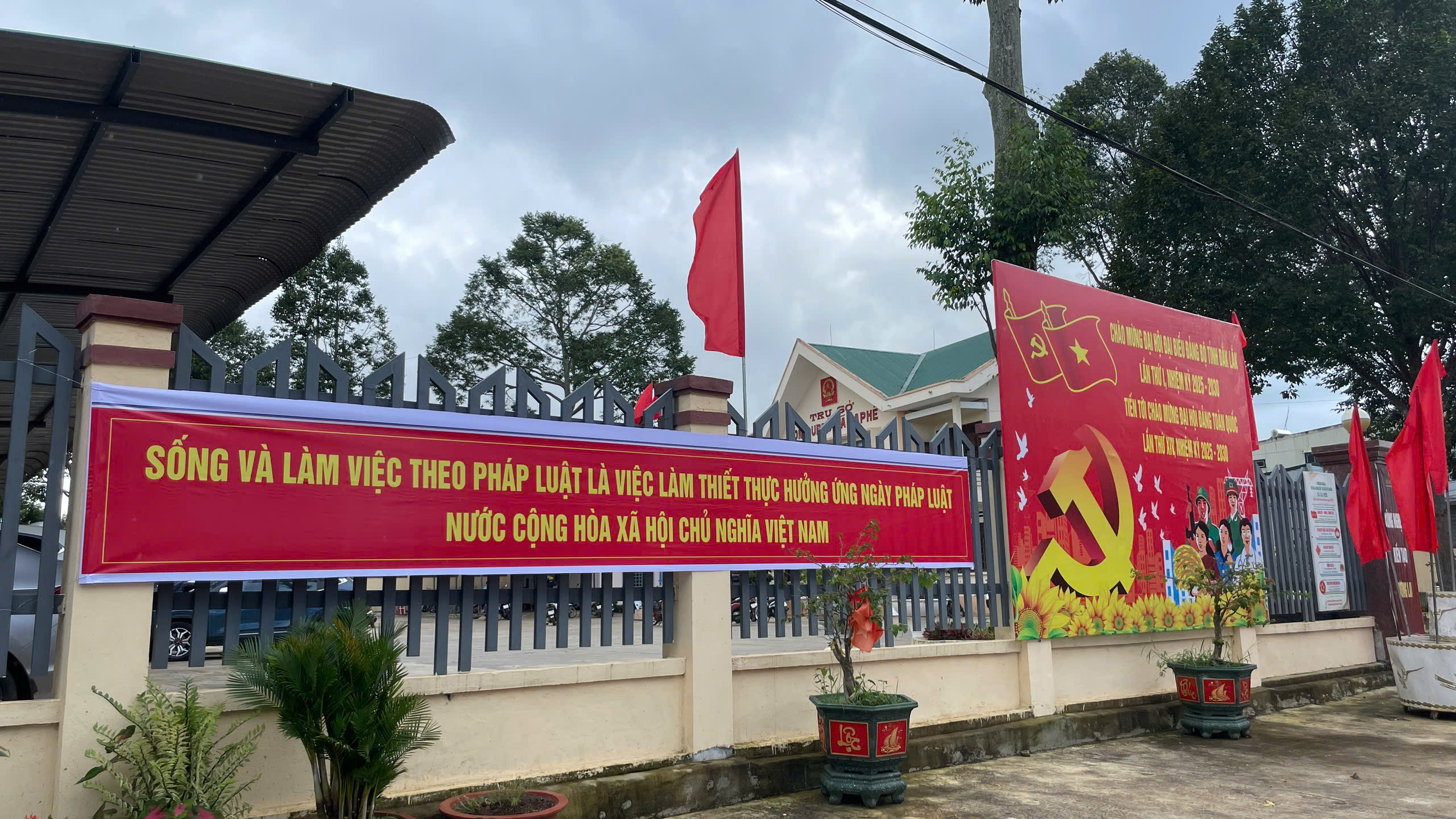 TUYÊN TRUYỀN VỀ NGÀY PHÁP LUẬT VIỆT NAM (9/11)